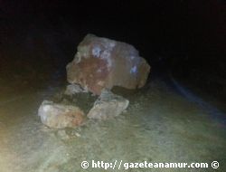 Anamur Mersin Yolu'na Dev Kaya D��t�